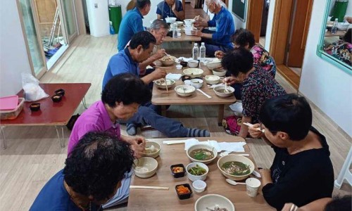 김여사능이버섯백숙 이미지