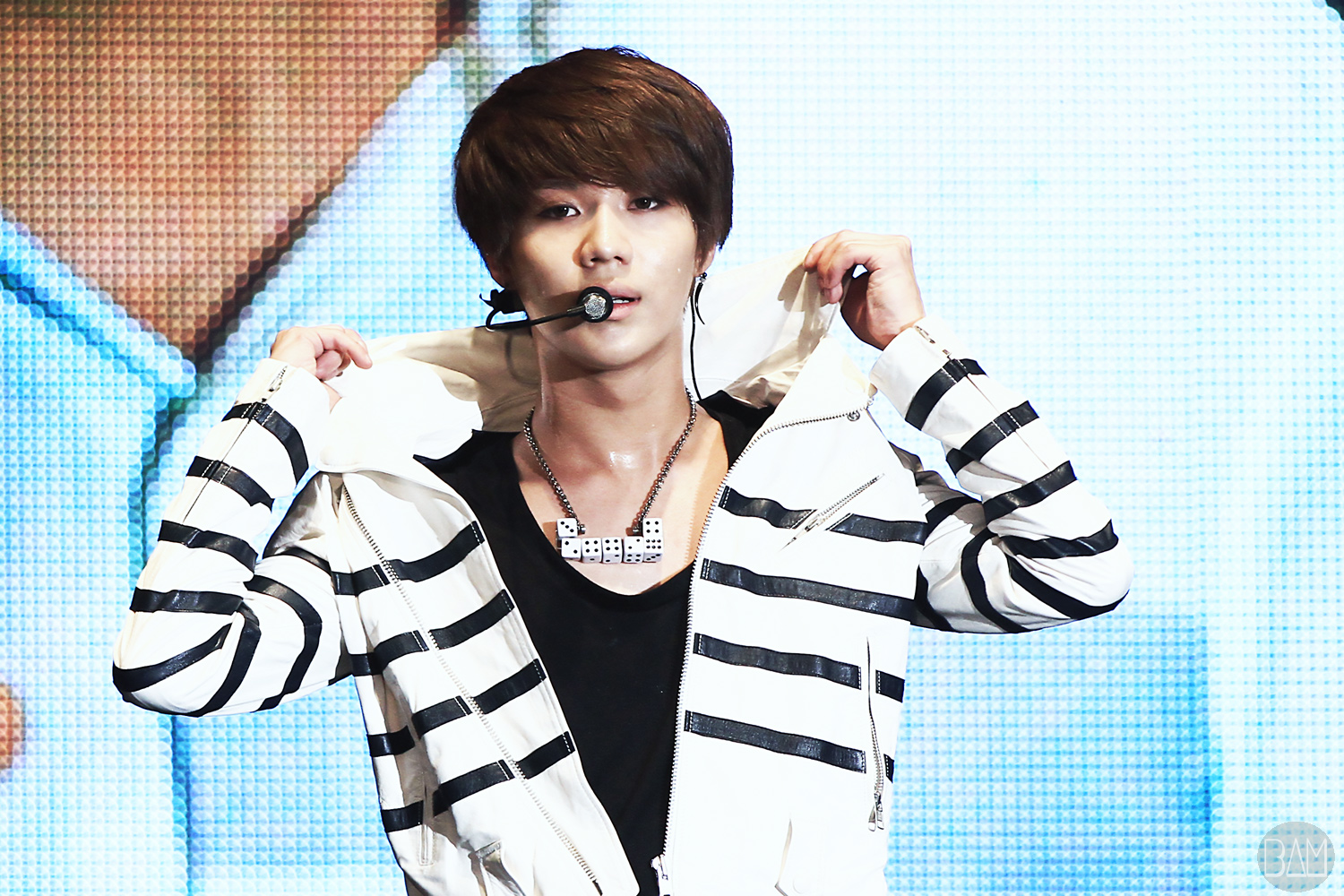 종현 중싱 직캠). http://aki1107.megaplug.kr/130727_SHINee_Beautiful_JH.flv. 