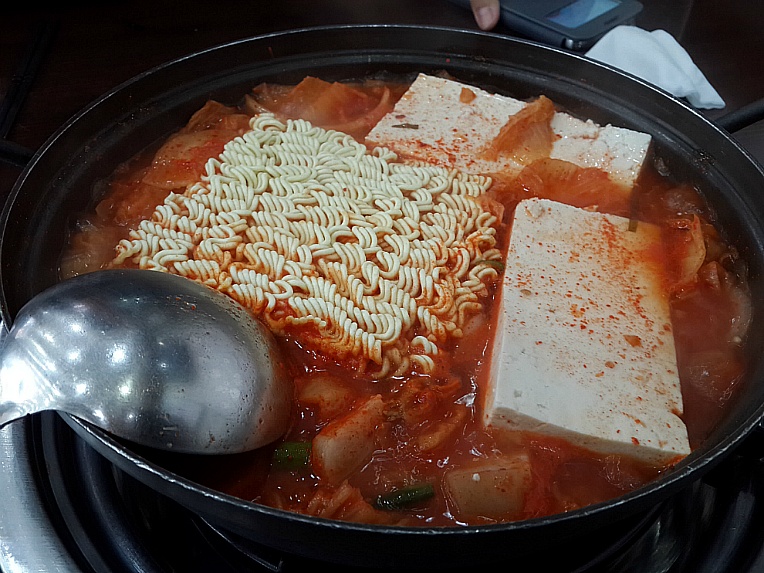 시골통돼지김치찌개 이미지