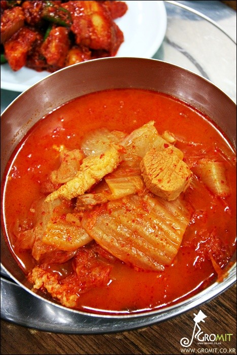 굴다리식당 이미지