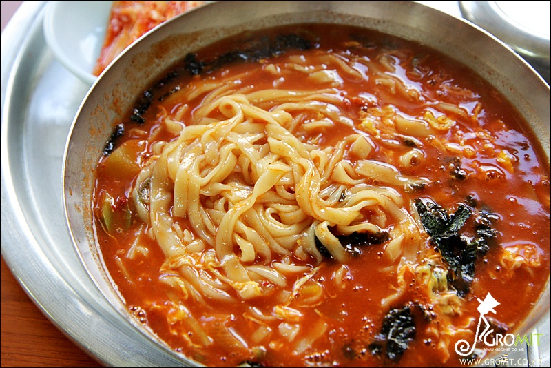 오뚜기칼국수 이미지