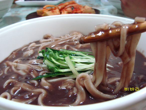 시골팥칼국수 이미지