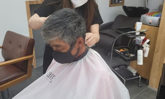 애교머리양구레나룻군 이미지