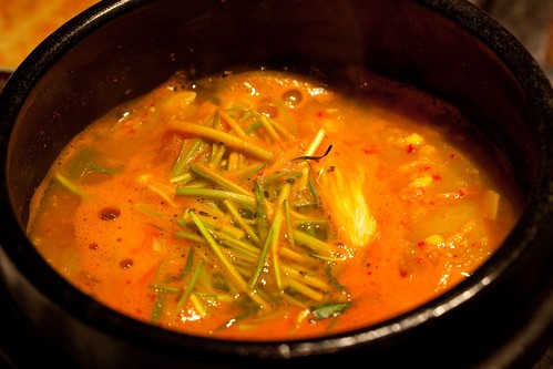 엄마의 김치찌개 밥상 이미지