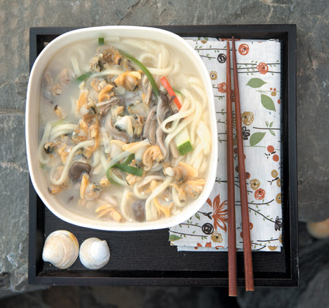 바지락칼국수 이미지
