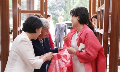 옷예쁘다 이미지
