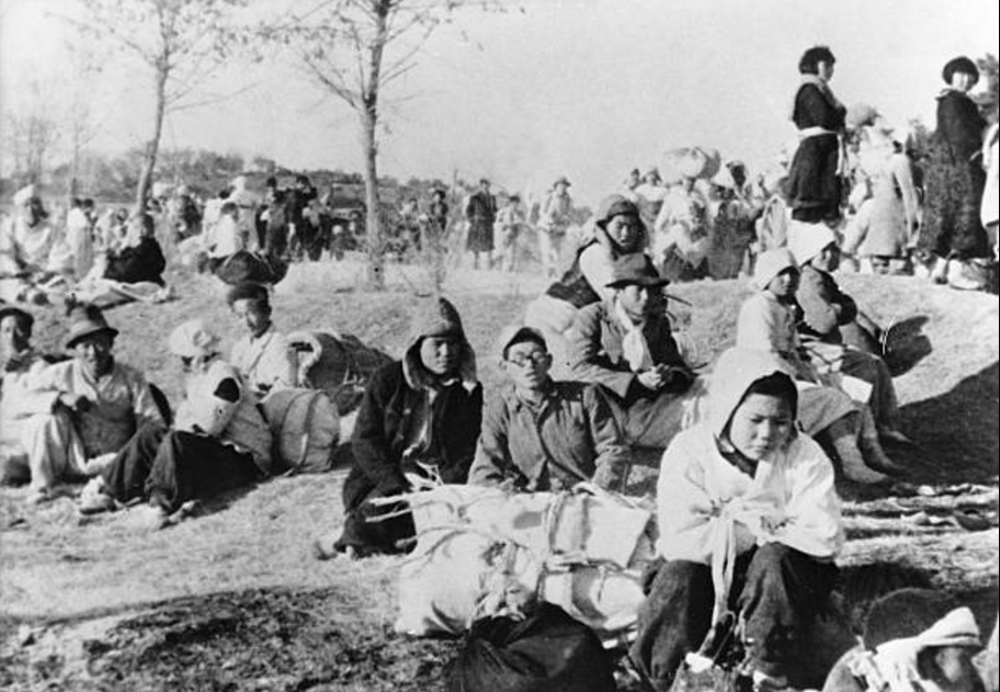 한국 전쟁 당시 피란민들 - 첨부이미지 21