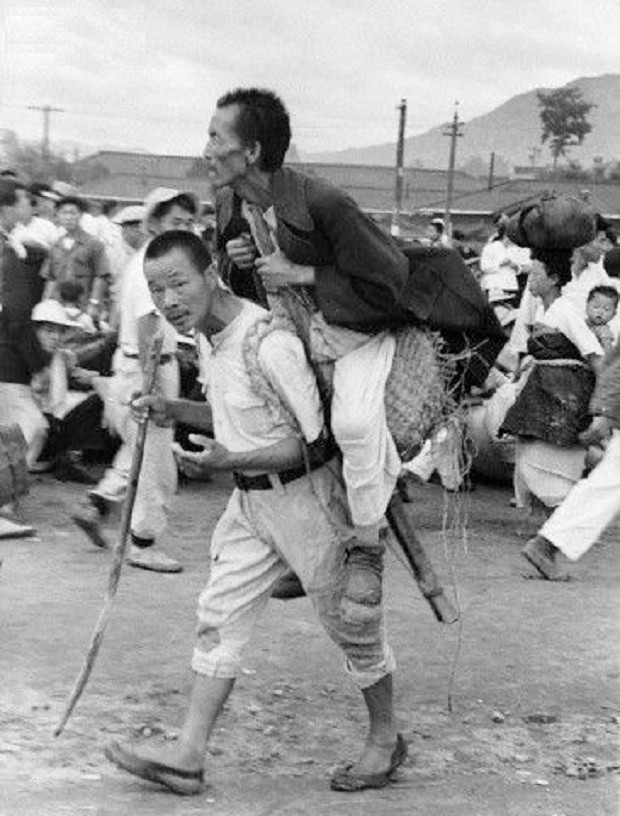 한국 전쟁 당시 피란민들 - 첨부이미지 35