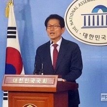 돈뭉치 이미지