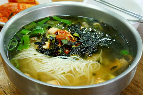 공릉멸치국수 이미지