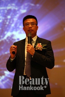 리우어패럴 이미지