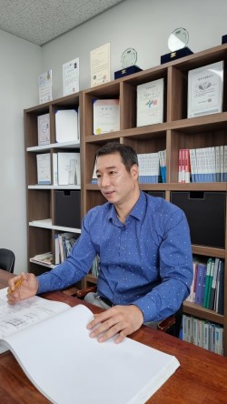 더바인 이미지