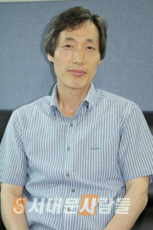 김*흥 이미지