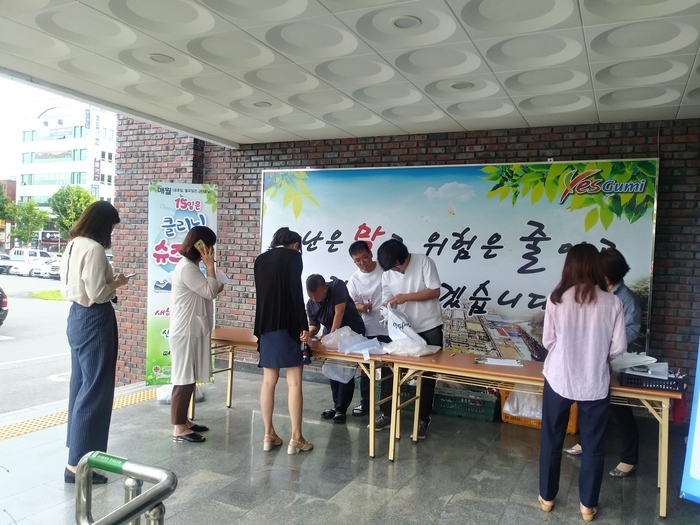 슈즈크리닝 이미지