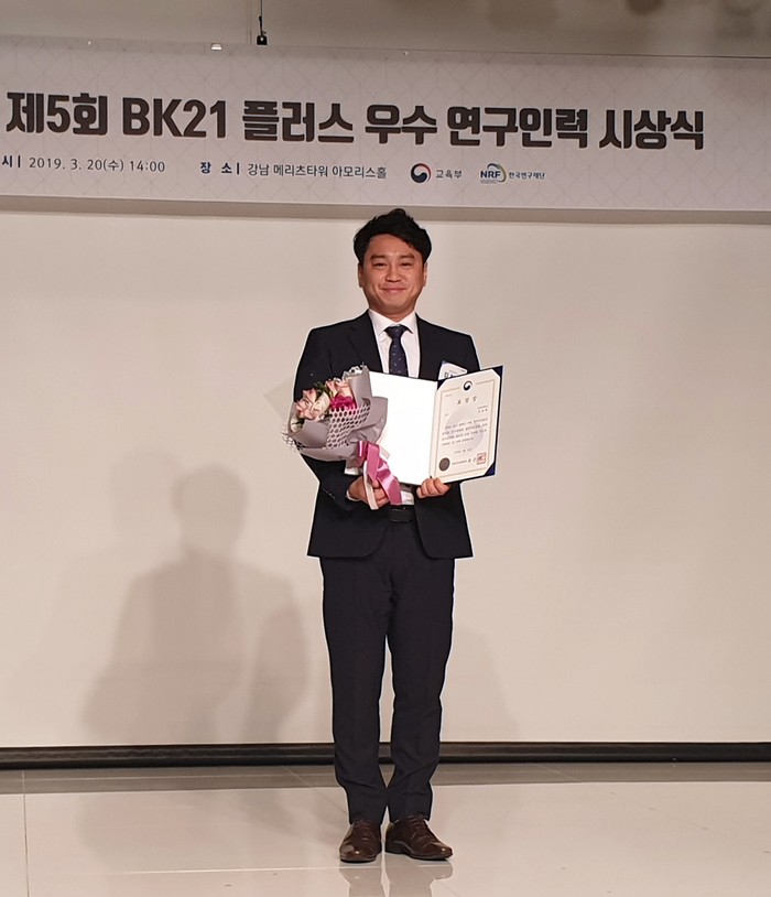 33인력 이미지