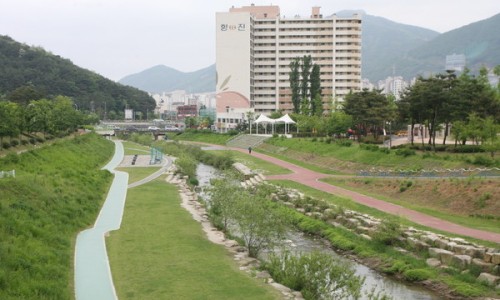 리버8미디어 이미지