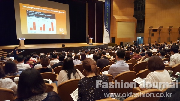 리우어패럴 이미지