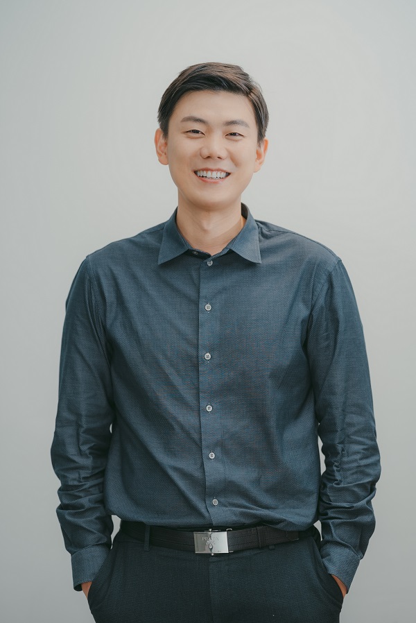 진 프로덕션 이미지