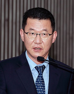 최*익 이미지