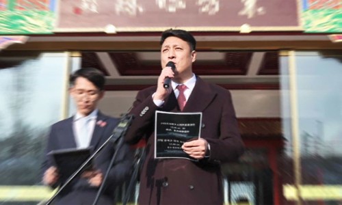 디펜더스광고 이미지
