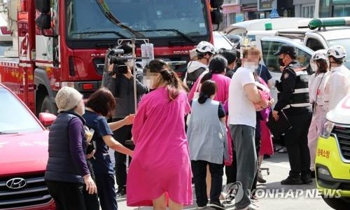 뽀글헤어 이미지