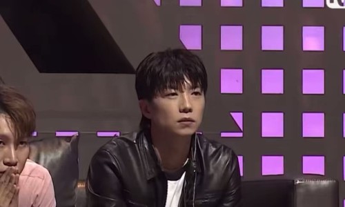 우영밧데리 이미지