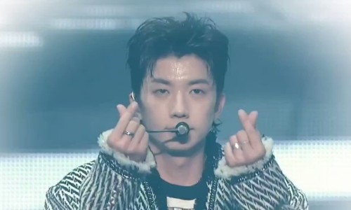 우영밧데리 이미지
