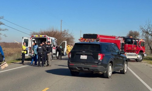 6 dead after pickup hits transit bus head-on in Central California