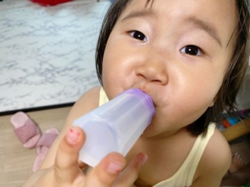 육아용품부터 실천하는 제로웨이스트, 아기 실리콘 약병 사용!