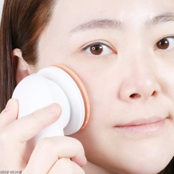 뷰티디바이스 글로웍스 물광피부 얼굴마사지기 꿀템