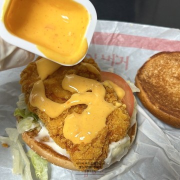 맥도날드 메뉴 상하이버거 꿀팁 소스 추가 꿀조합과 가격 칼로리