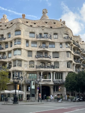 스페인 바르셀로나 여행 2일차 :: 반일/워킹 하민철 가이드와 함께하는 스토리텔링 가우디투어 (야세로드 찐 추천!)