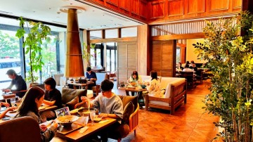 일본 가루이자와 여행 #10. 카루이자와 긴자거리에 즐기는 츠루동탄의 퓨전우동, 사와무라 카페와 여유로운 일본지방마트