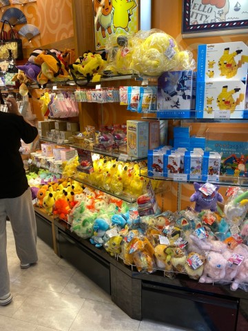 일본 도쿄 나리타 공항 면세점 쇼핑템 로이스 포켓몬