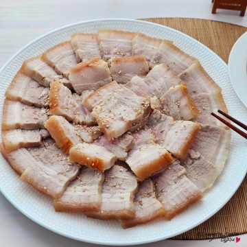 돼지고기 수육 삶기 수육 만들기 삼겹살 고기부위 삶는법