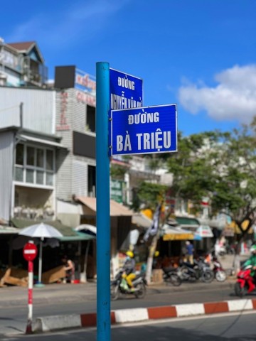 무계획 베트남 달랏 1일차 - 달랏공항에서 lado taxi 예약하기, 호텔 체크인, 달랏 로컬 카페 Lafin cafe