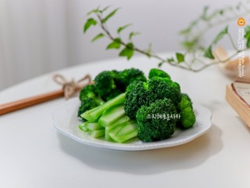 브로콜리 씻는법 슈퍼푸드 종류 야채 손질 세척법 데치기 시간 다이어트 야채 레시피 추천