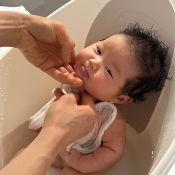 신생아 목욕 방법 주기 매일 온도 시간 용품 경험담 팁