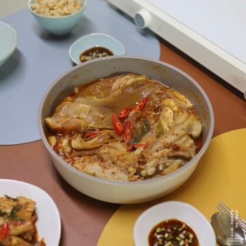 너무 신김치 요리 돼지고기찜 김치찌개 묵은지찜 씻은 묵은지 삼겹살찜 김치찜 레시피