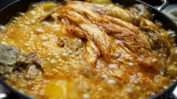김치찜 맛있게 만드는 방법 등뼈김치찜 묵은지 등갈비 김치찜 만들기 돼지고기 김치찜 황금레시피