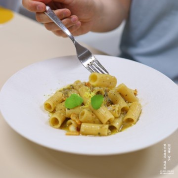 리가토니 엔초비 레몬버터 파스타 마늘 올리브 오일 스파게티 만들기 이탈리아 요리