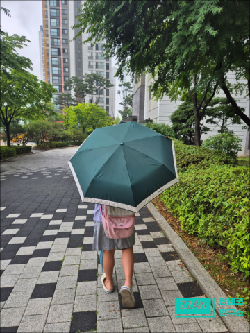스타벅스 프리퀀시 헌터 폴딩 우산 증정품 사용 후기