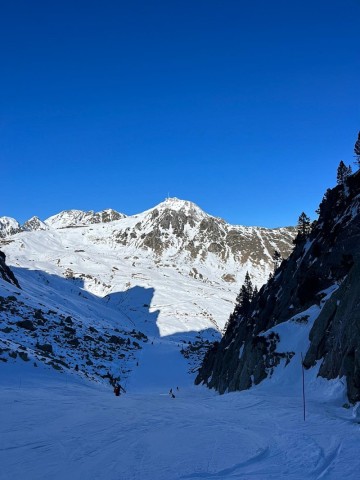 프랑스 피레네산맥 위치 스키여행 자동차로 떠난 la mongie 겨울 유럽여행