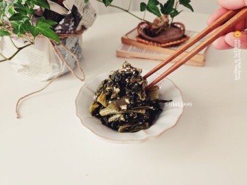 묵은갓김치볶음 밑반찬 종류 들기름 김치볶음 씻은 김치 요리
