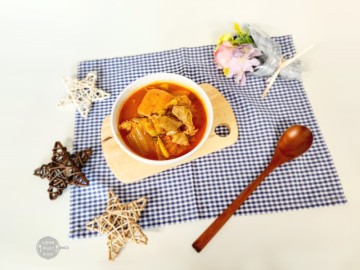 돼지고기 햄 김치찌개 만들기 레시피 재료 스팸 김치 요리 맛있게 끓이는법