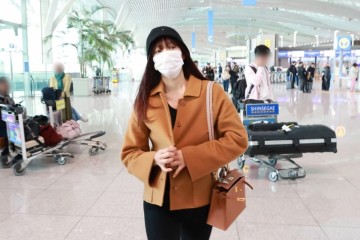 로코퀸 박신혜 공항패션 에르메스 가방 켈리백 25 가격은?