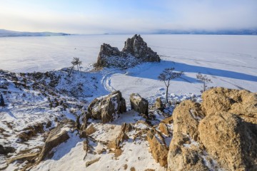 러시아 바이칼 호수 올혼섬 사자바위 악어바위 부르한언덕