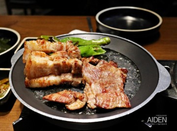 논현동 돼지고기 맛집 육일점 다채로운 돼지 반마리 세트