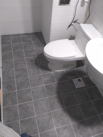 리모델링은 어디까지, 화장실 바닥 타일 만 해도 예쁠까?