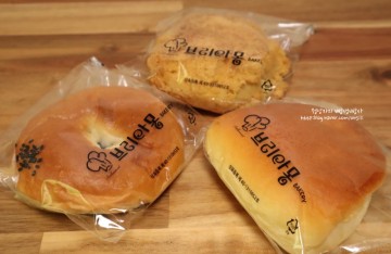 브리아몽(Brillamment bakery) 추억의빵 3종:: 단팥빵, 소보로빵, 슈크림빵